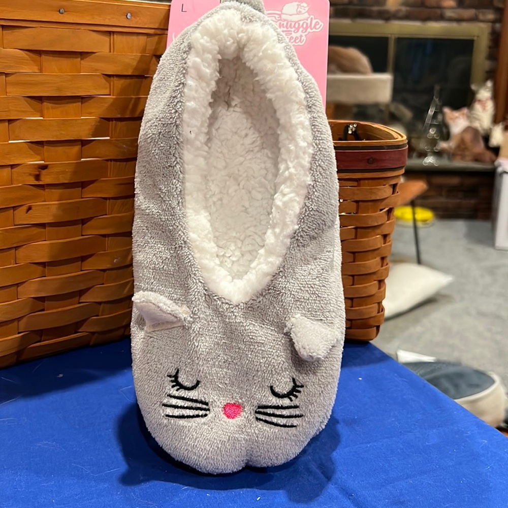 Snuggle Feet Kitty Slippers.